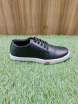 Men Stylish and Comfortable Sneakers Black 1